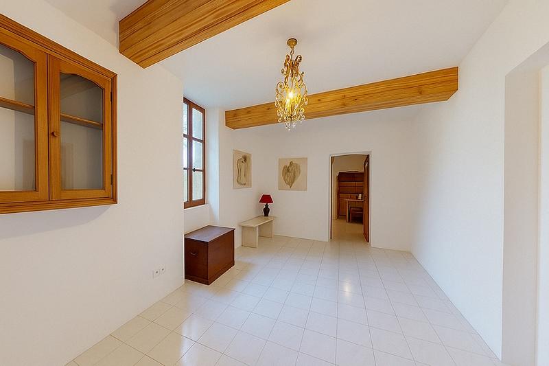 Maison - 235 m² - 8 pièces