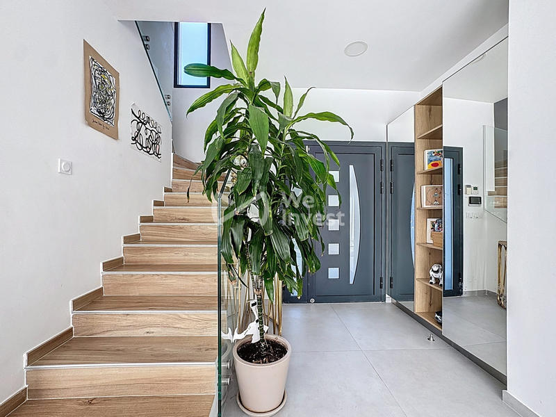 Villa - 200 m² - 8 pièces