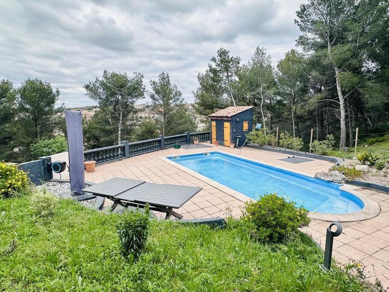 Propriété - 165 m² - 5 pièces