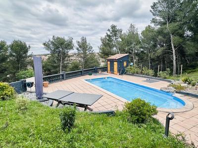 Propriété - 165 m² - 5 pièces