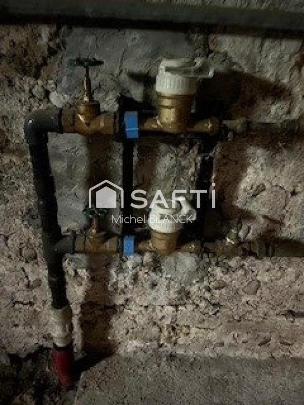 Maison - 240 m² - 10 pièces