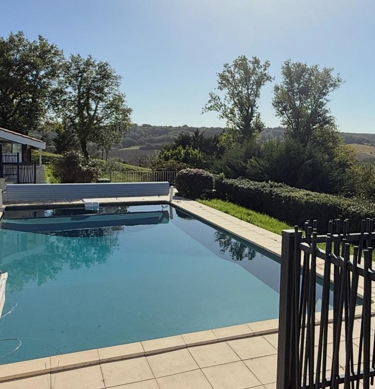 Maison - 199 m² - 5 pièces