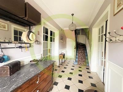 Maison - 183 m² - 7 pièces