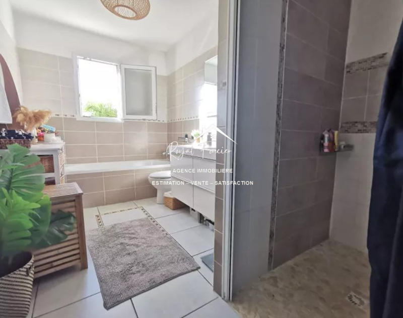 Maison - 133 m² - 6 pièces