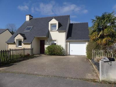 Maison - 95 m² - 5 pièces