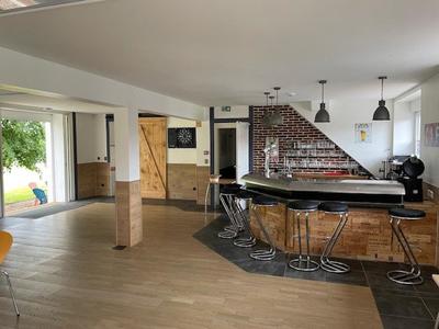 Propriété - 410 m² - 15 pièces