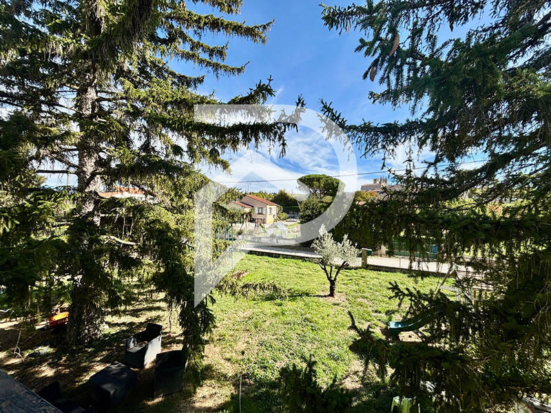 Villa - 243 m² - 5 pièces