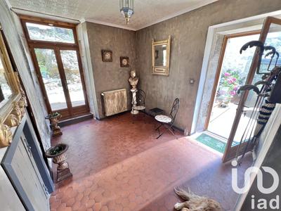 Maison - 230 m² - 8 pièces