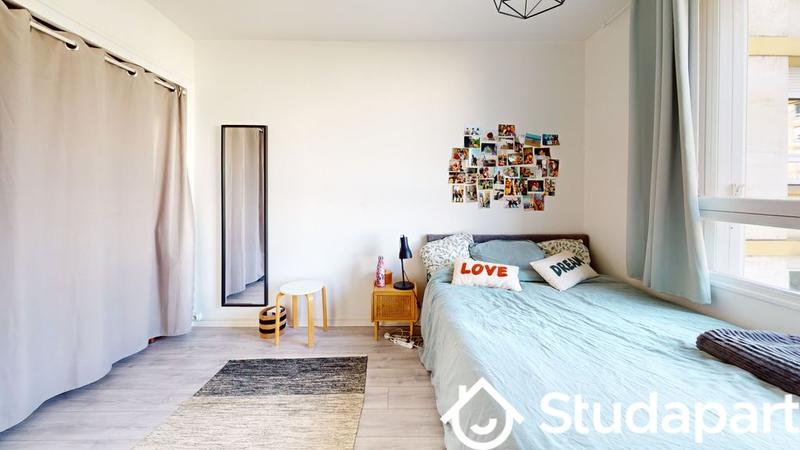 Chambre - 64 m² - 1 pièce