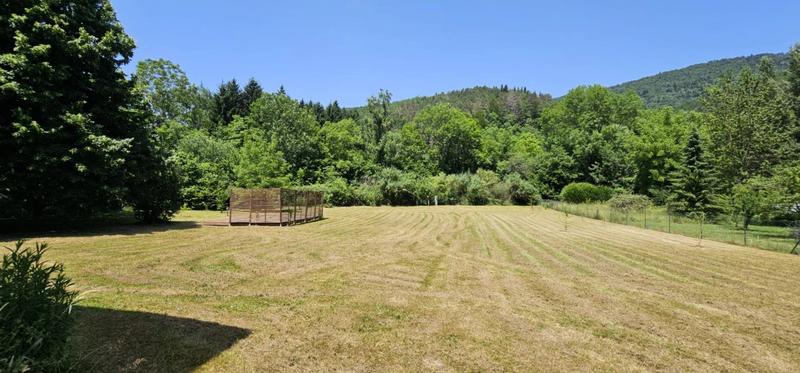 Maison - 212 m² - 9 pièces