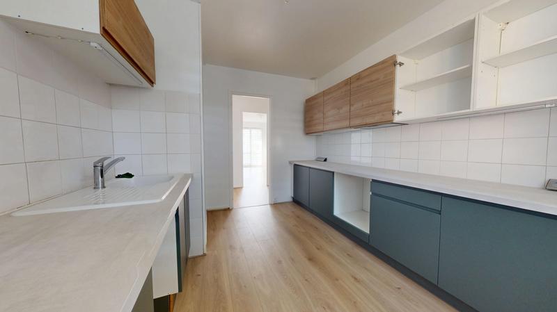 Appartement - 90 m² - 4 pièces