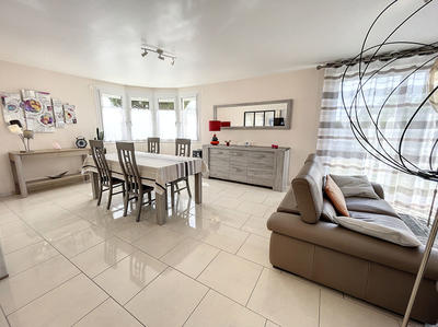 Maison - 101 m² - 4 pièces