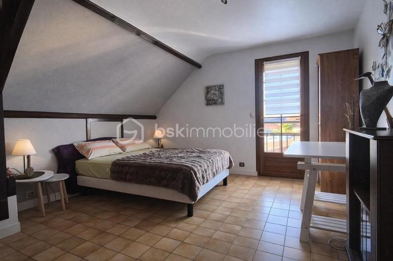 Maison - 200 m² - 6 pièces