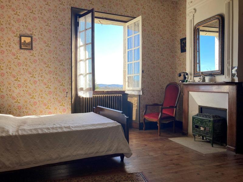 Maison - 160 m² - 8 pièces