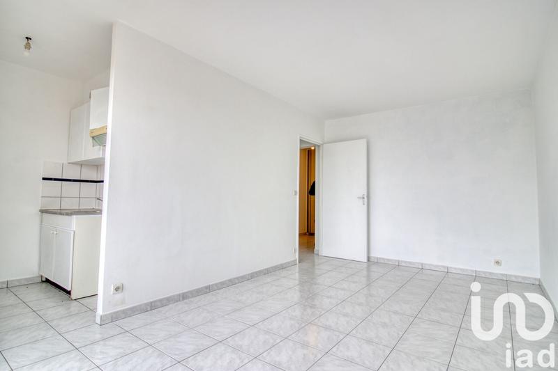 Studio - 30 m² - 1 pièce