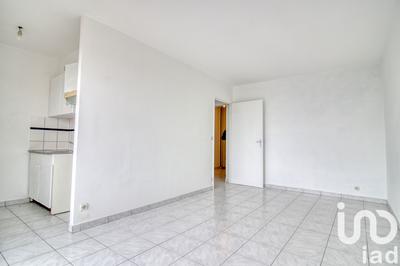 Studio - 30 m² - 1 pièce