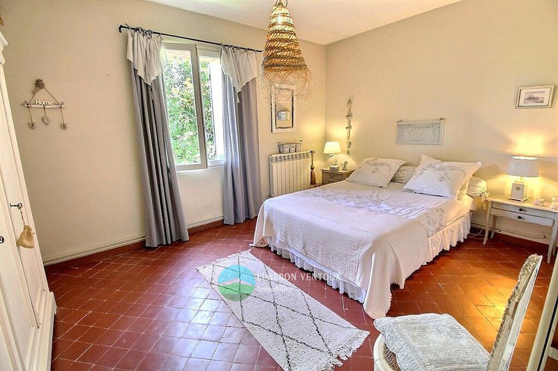 Maison - 300 m² - 7 pièces