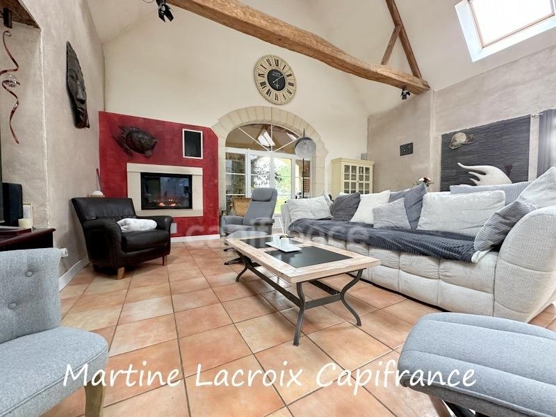 Maison - 180 m² - 8 pièces