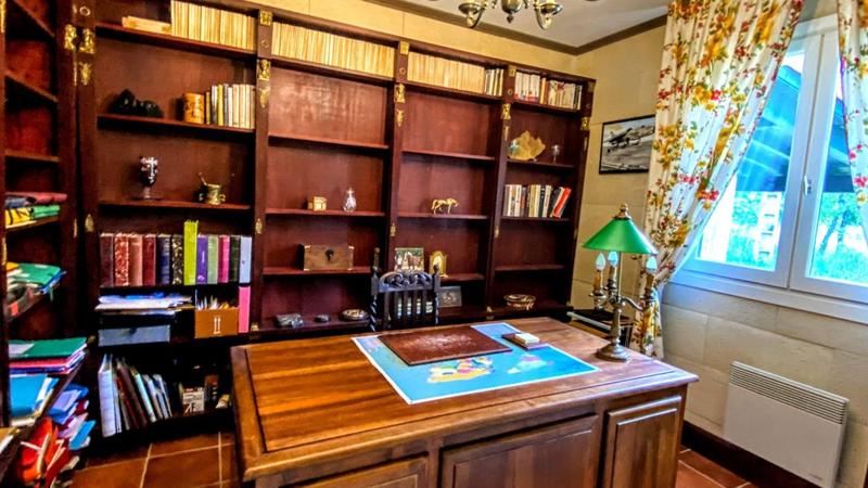 Propriété - 350 m² - 9 pièces