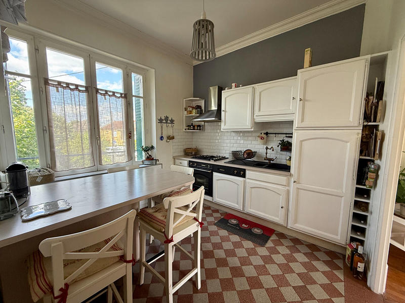 Maison - 94 m² - 5 pièces
