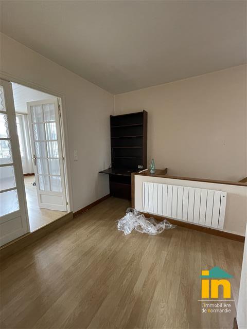 Appartement - 125 m² - 5 pièces