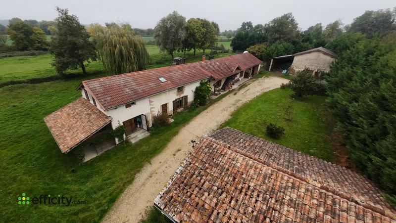 Maison - 200 m² - 9 pièces