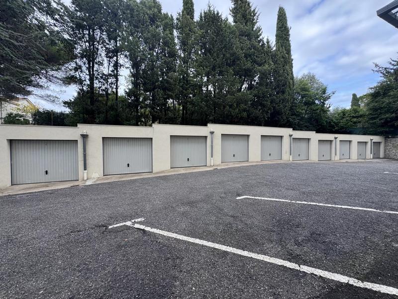 Appartement - 239 m² - 6 pièces