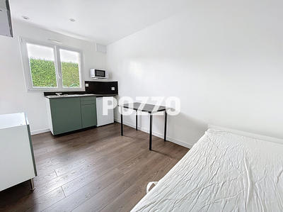 Maison - 342 m² - 18 pièces