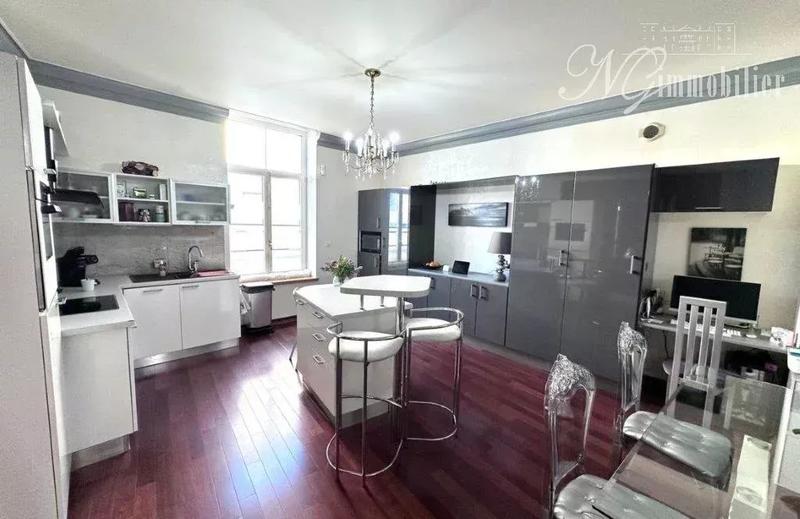 Appartement - 103 m² - 4 pièces