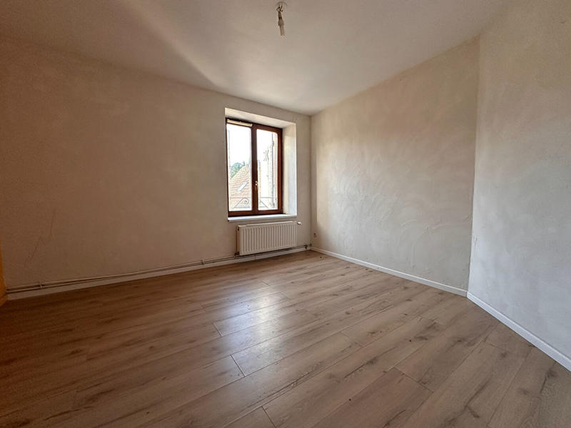 Appartement - 81 m² - 5 pièces
