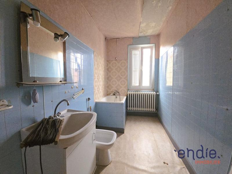 Maison - 173 m² - 11 pièces