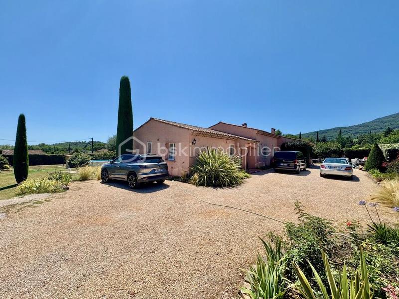 Maison traditionnelle - 120 m² - 4 pièces