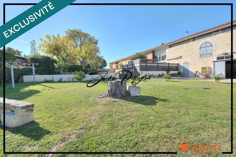 Maison - 460 m² - 12 pièces