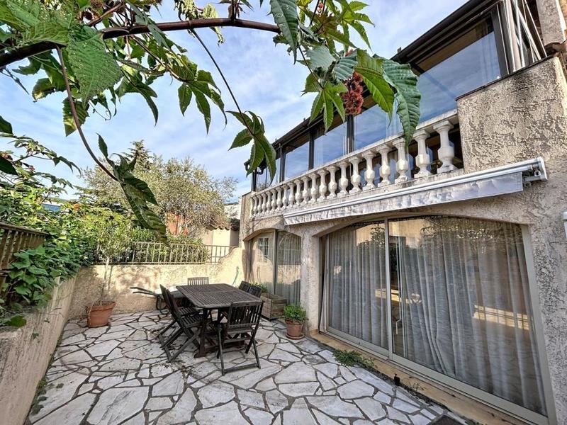 Maison - 88 m² - 3 pièces