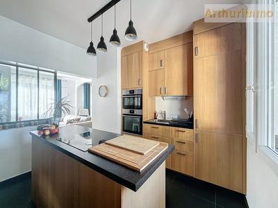 Maison - 128 m² - 7 pièces