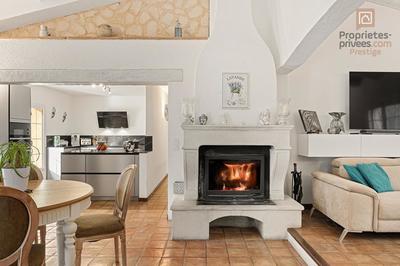 Maison - 246 m² - 8 pièces