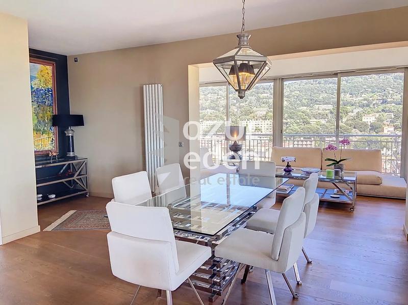 Appartement - 143 m² - 5 pièces