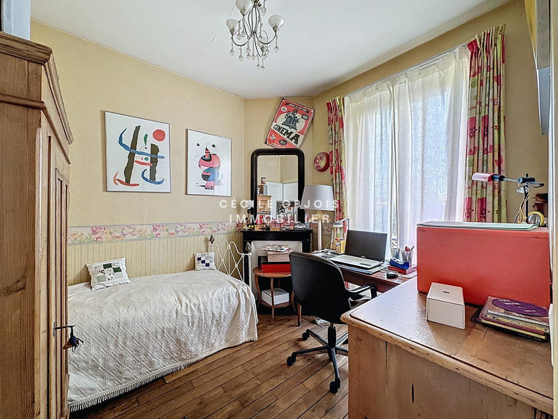 Maison - 147 m² - 9 pièces