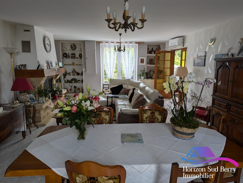 Maison - 234 m² - 8 pièces