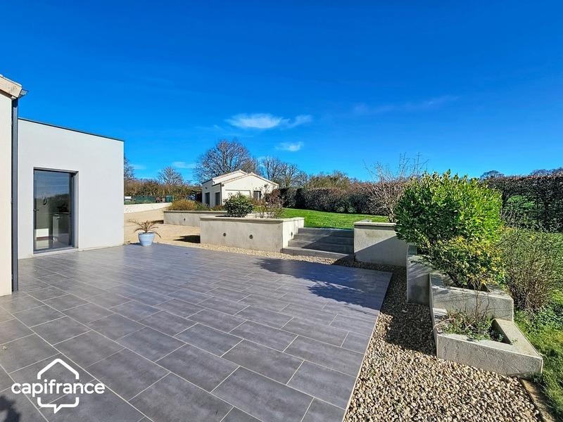 Maison - 121 m² - 6 pièces