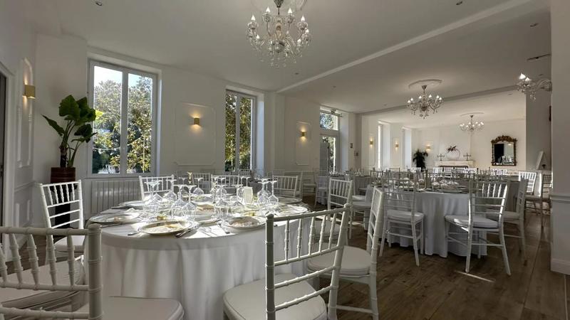 Propriété - 768 m² - 17 pièces