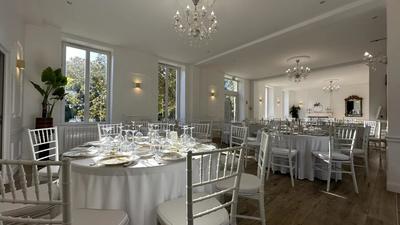 Propriété - 768 m² - 17 pièces