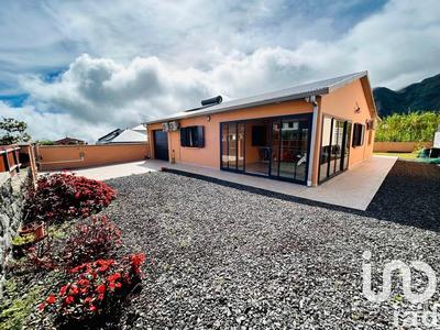 Maison - 102 m² - 4 pièces