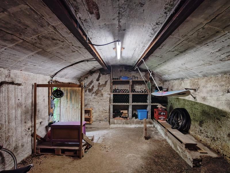 Demeure - 196 m² - 11 pièces