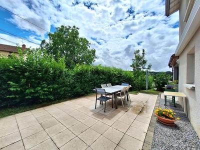 Maison traditionnelle - 140 m² - 6 pièces