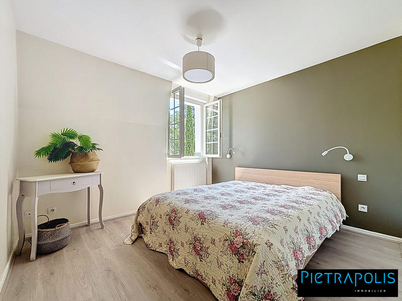 Villa - 244 m² - 7 pièces