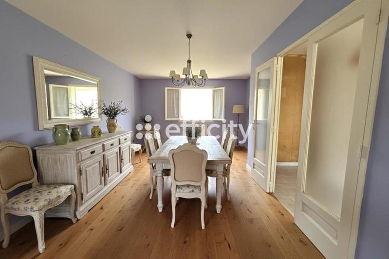 Villa - 100 m² - 5 pièces