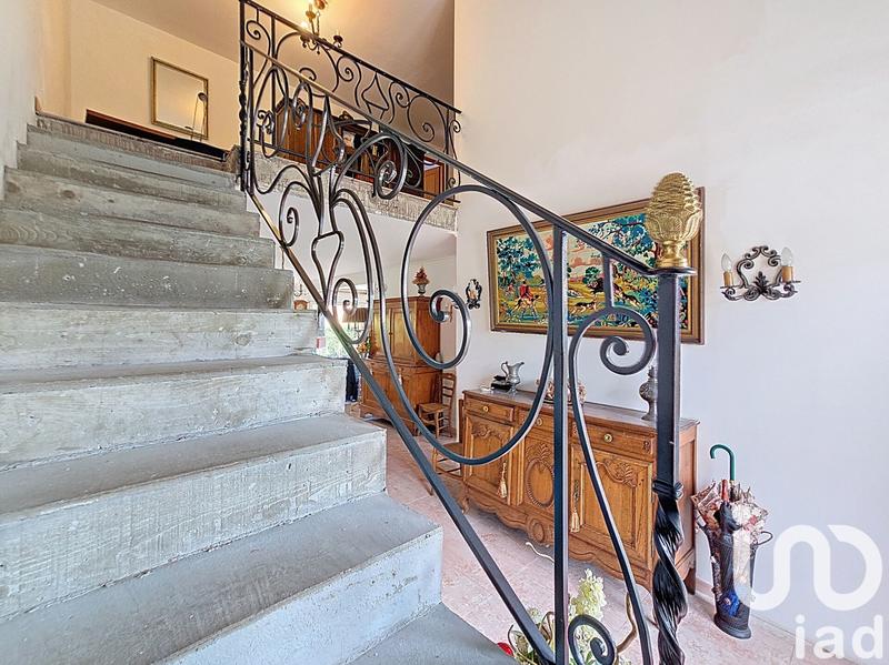 Maison - 204 m² - 7 pièces