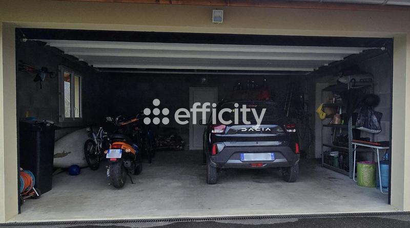 Maison - 181 m² - 5 pièces