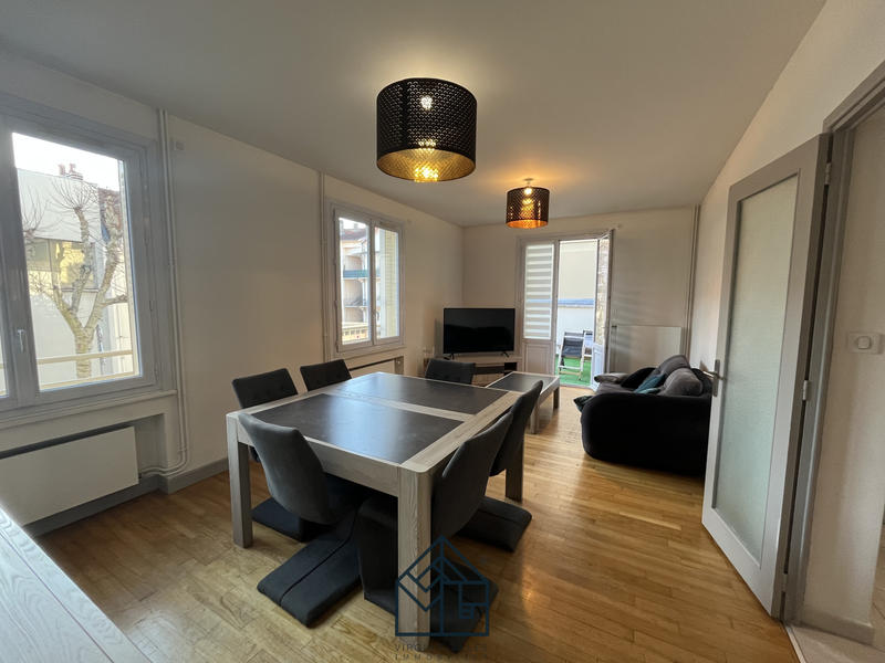 Appartement - 96 m² - 5 pièces